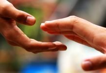 Антикоррупционное ведомство оказало помощь пострадавшим семьям в Айни