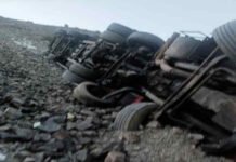 “Дулан” попал в кювет на автодороге “Душанбе-Худжанд”