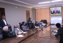 Сотрудники хукумата Исфары начали изучать английский язык