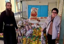 Таджикские предприниматели передали продукты православной церкви