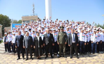 В Исфаре торжественно проводили первых призывников на военную службу